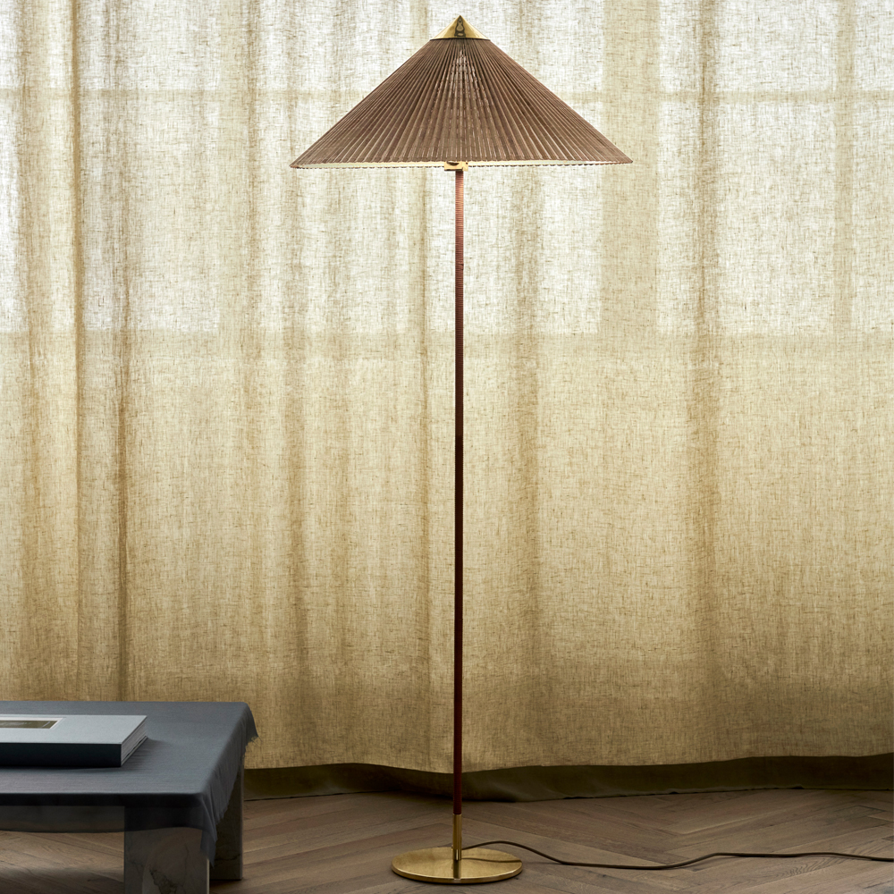 9602 Floor Lamp