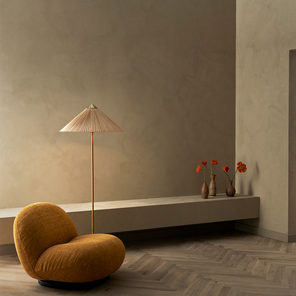 9602 Floor Lamp
