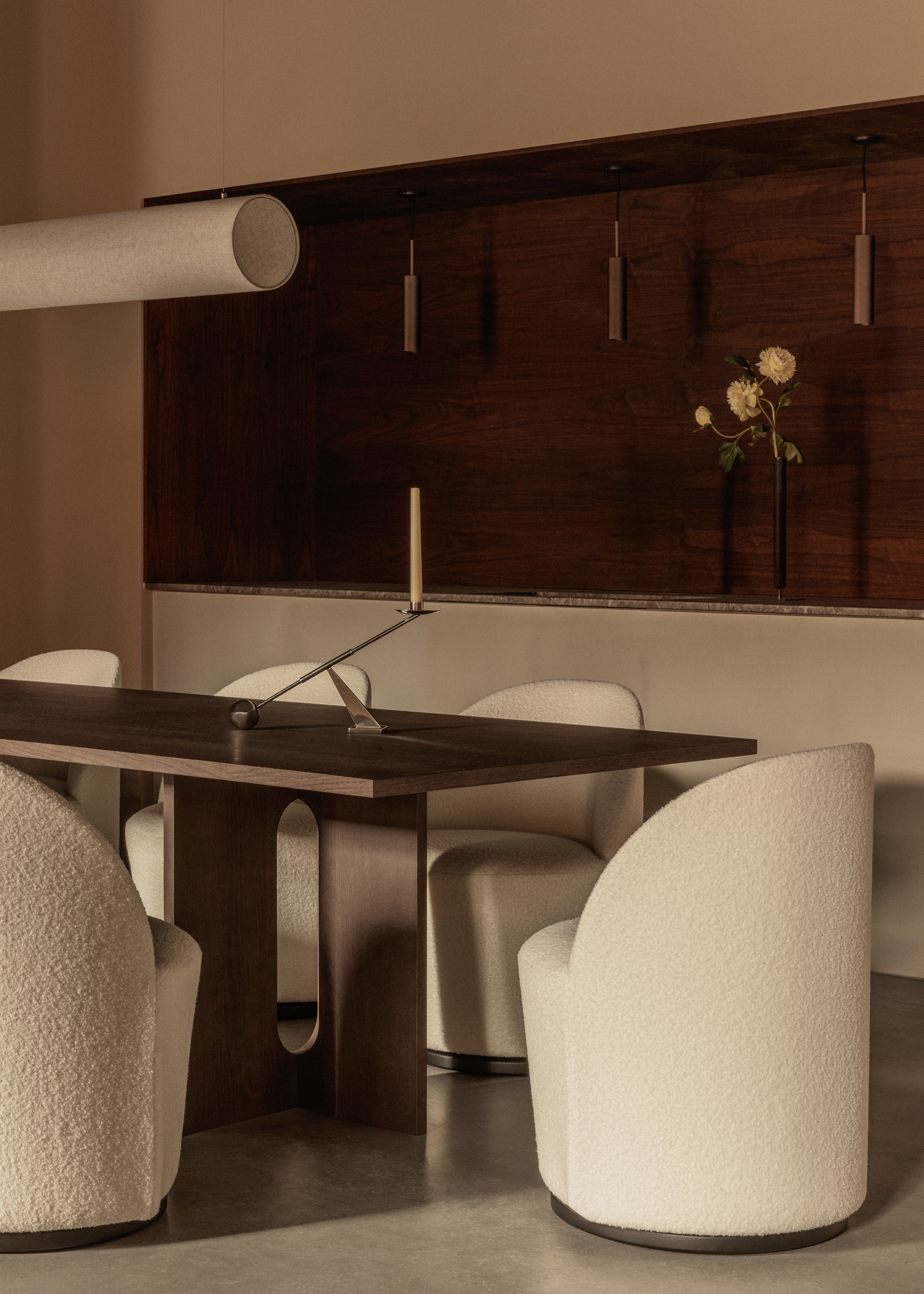 audo-hashira-linear-pendant-lamp-tearoom-side-chair-androgyne-dining-table-interconnect-2