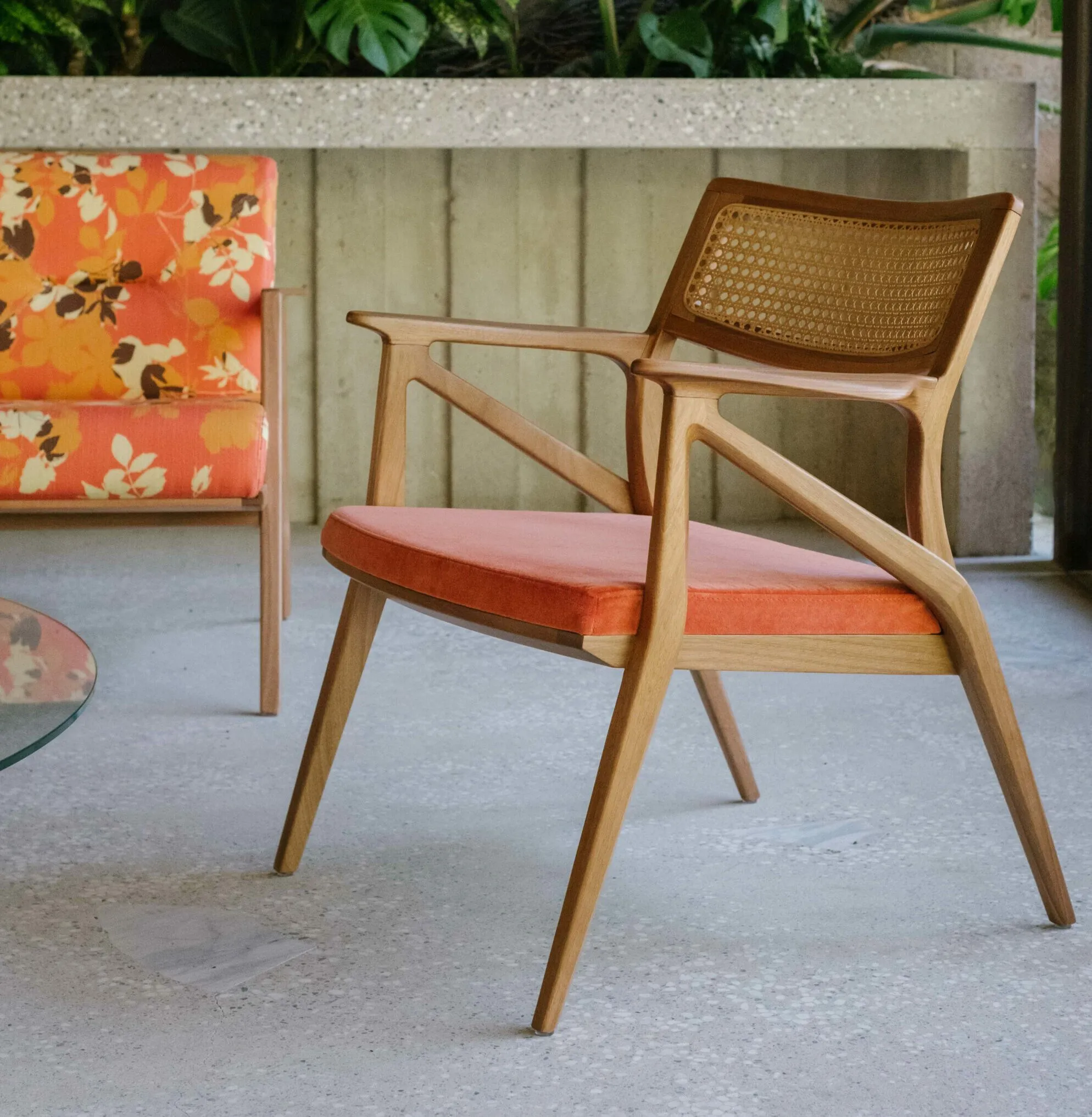 aurora-lounge-chair-11-scaled-e1709890796433