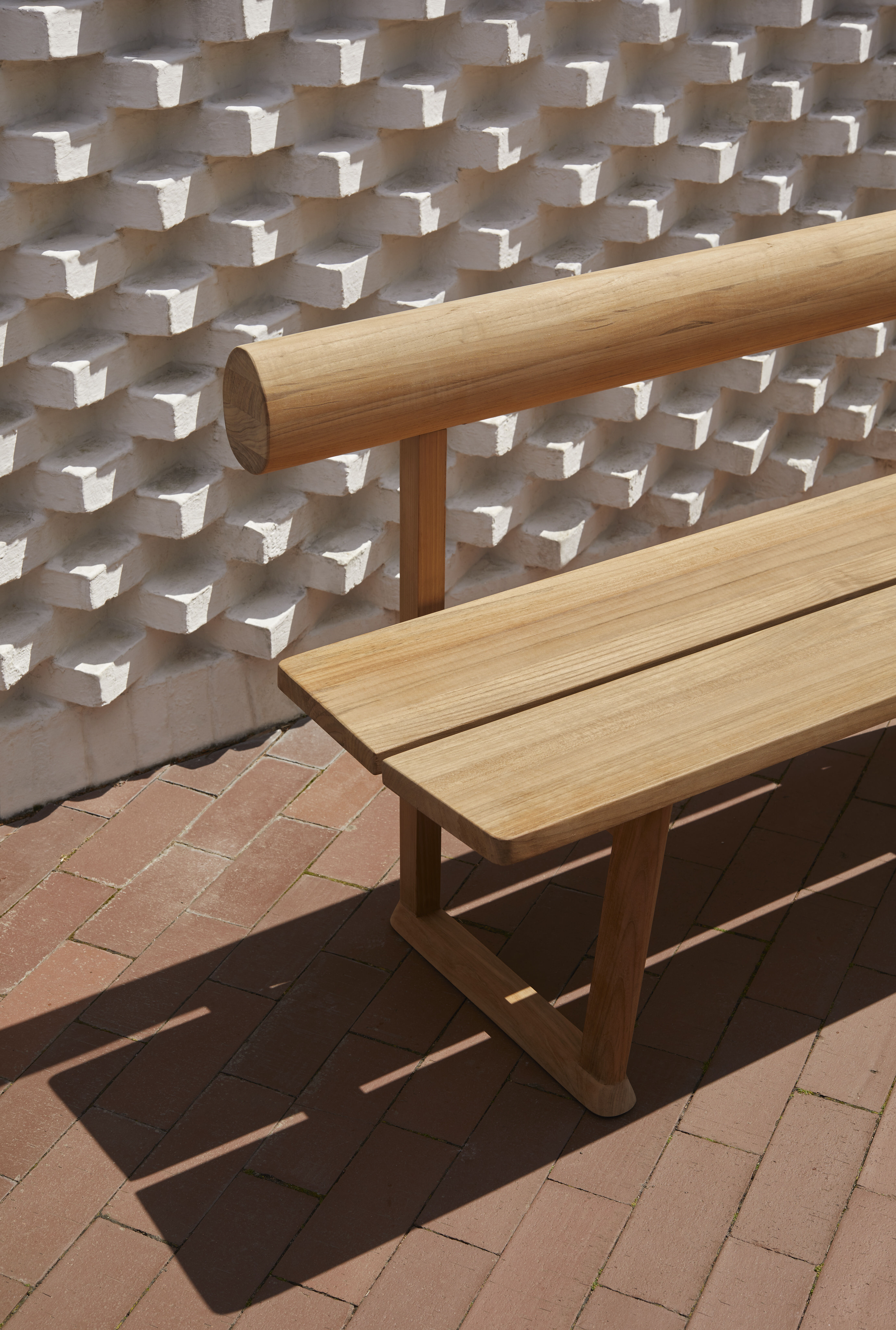 banco-bench-close-up-04