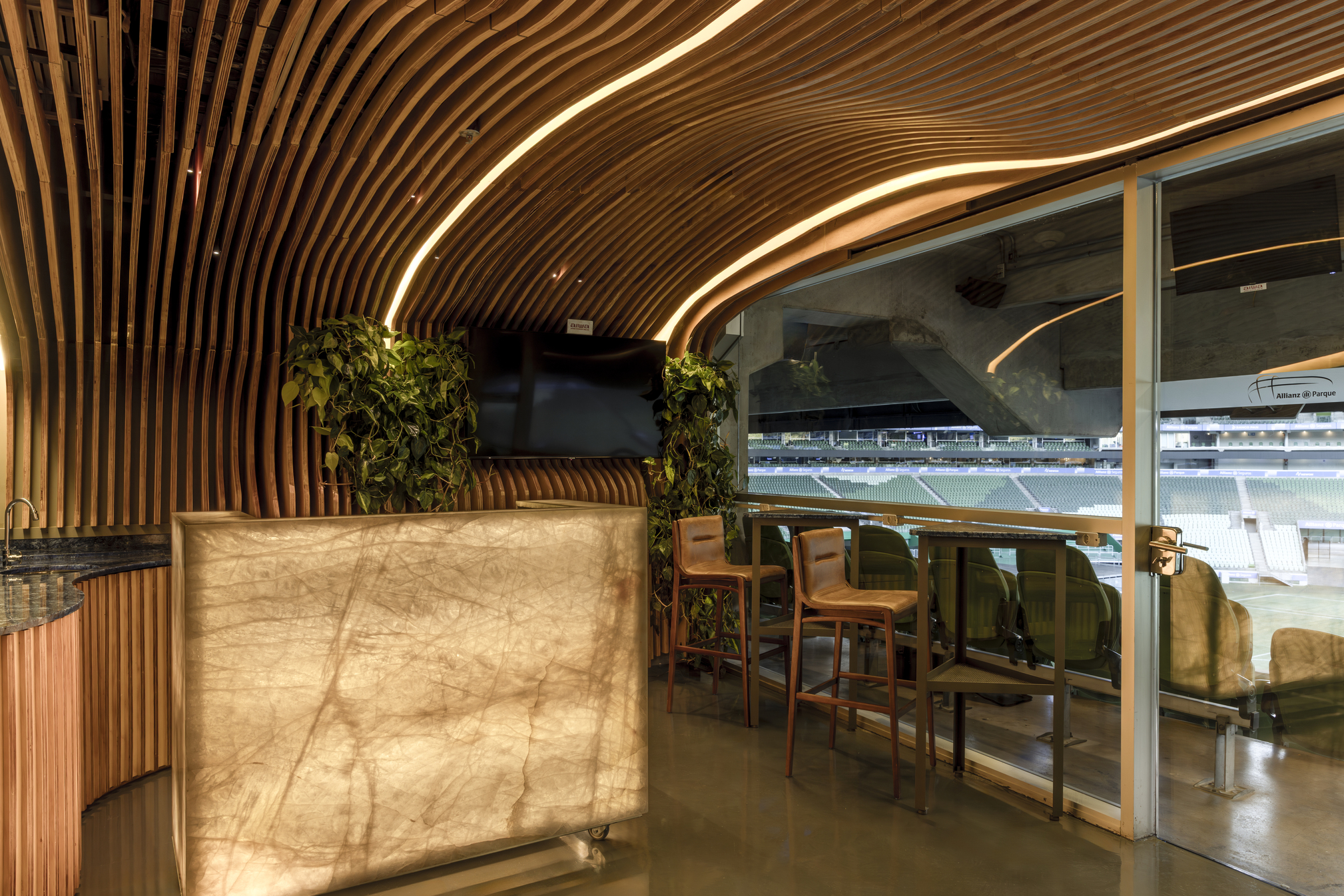 cadeira-angela-camarote-stark-superlimao-2