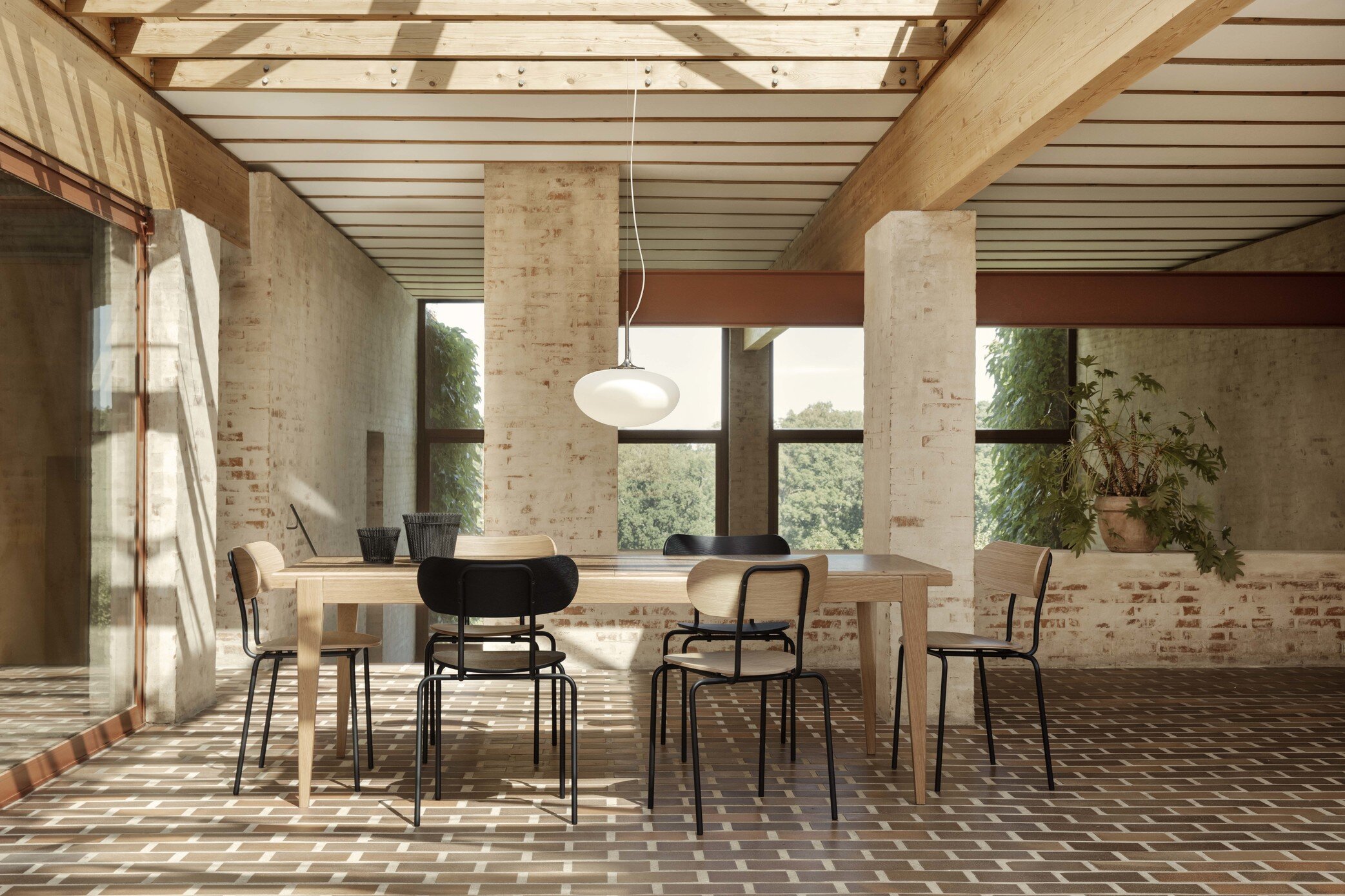 coco-stemlite-bchair-1755104115