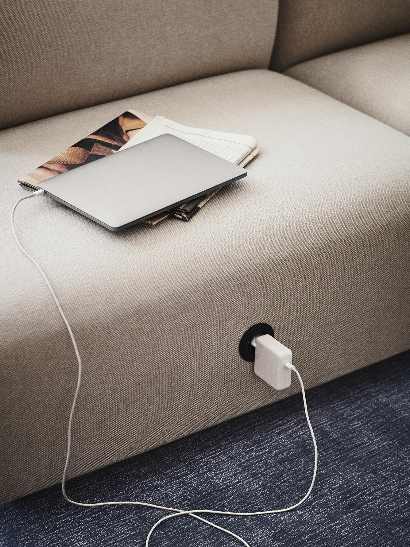 develius-ev1f-ev1c-hallingdal-100-w-power-outlet-i-the-moor-ap7-grey-blue-thunder