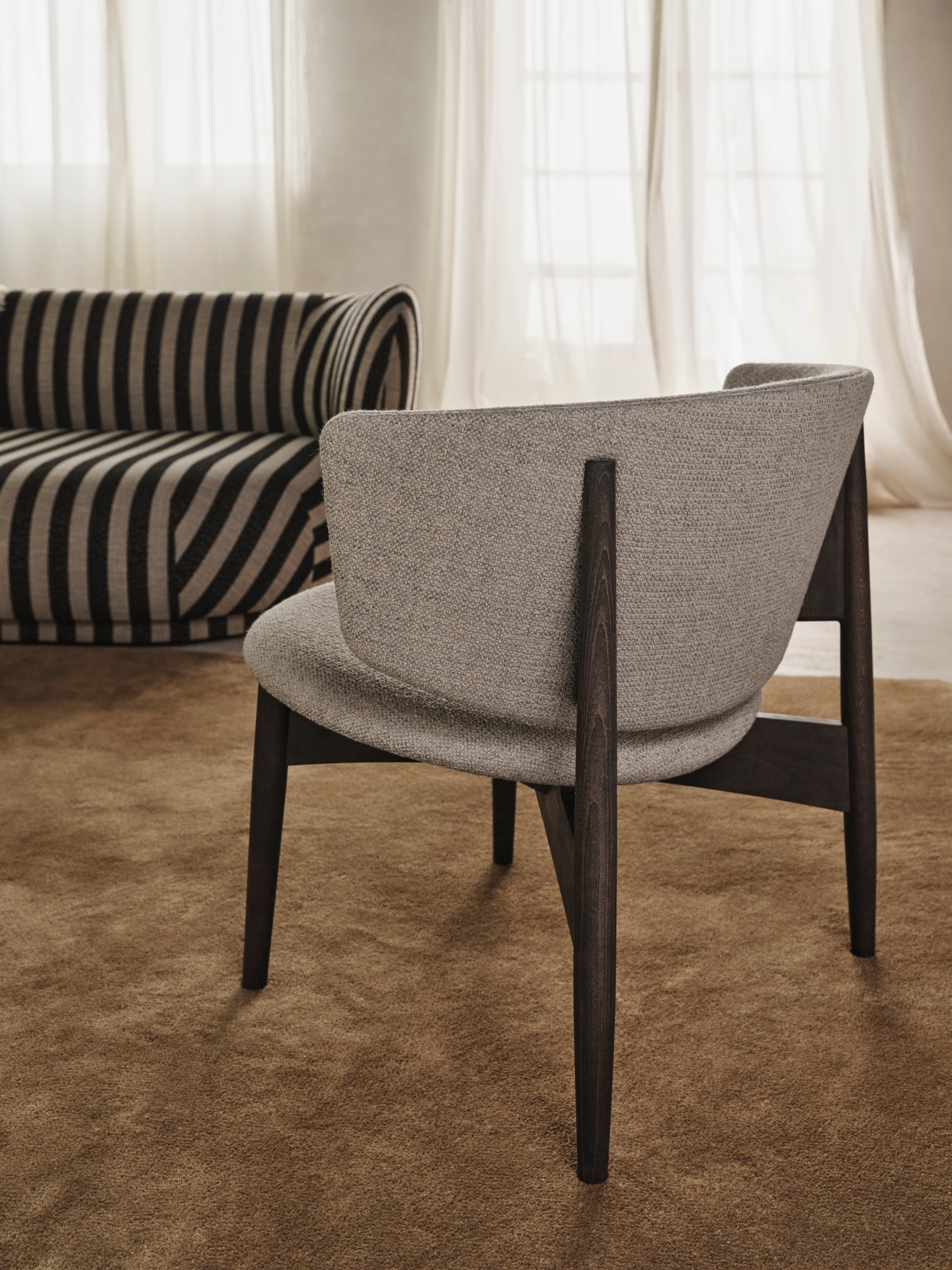 fermliving-aw24-hermanloungechair-woodframe-darkstainedbeech-boucle-sand-1104269936-1104270490-1104270489