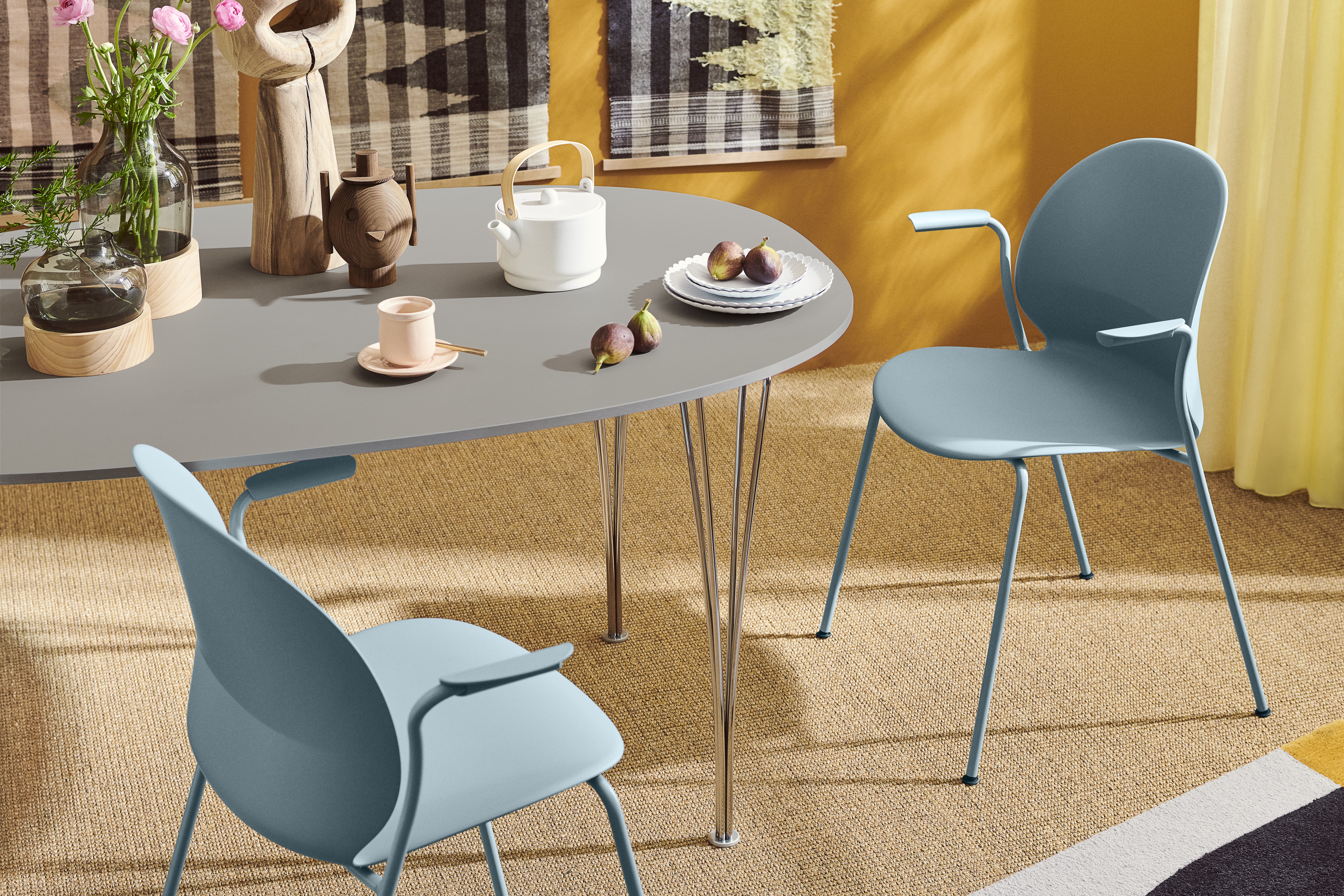 fh-n02-recycle-n02-11-light-blue-table-series-b611-laminate-grey-low-vase-high-vase-geo-1