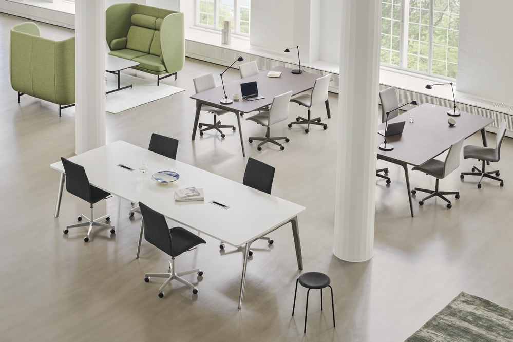 fh-oxford-3191w-chair-pluralis-table-1-matching-base-rgb