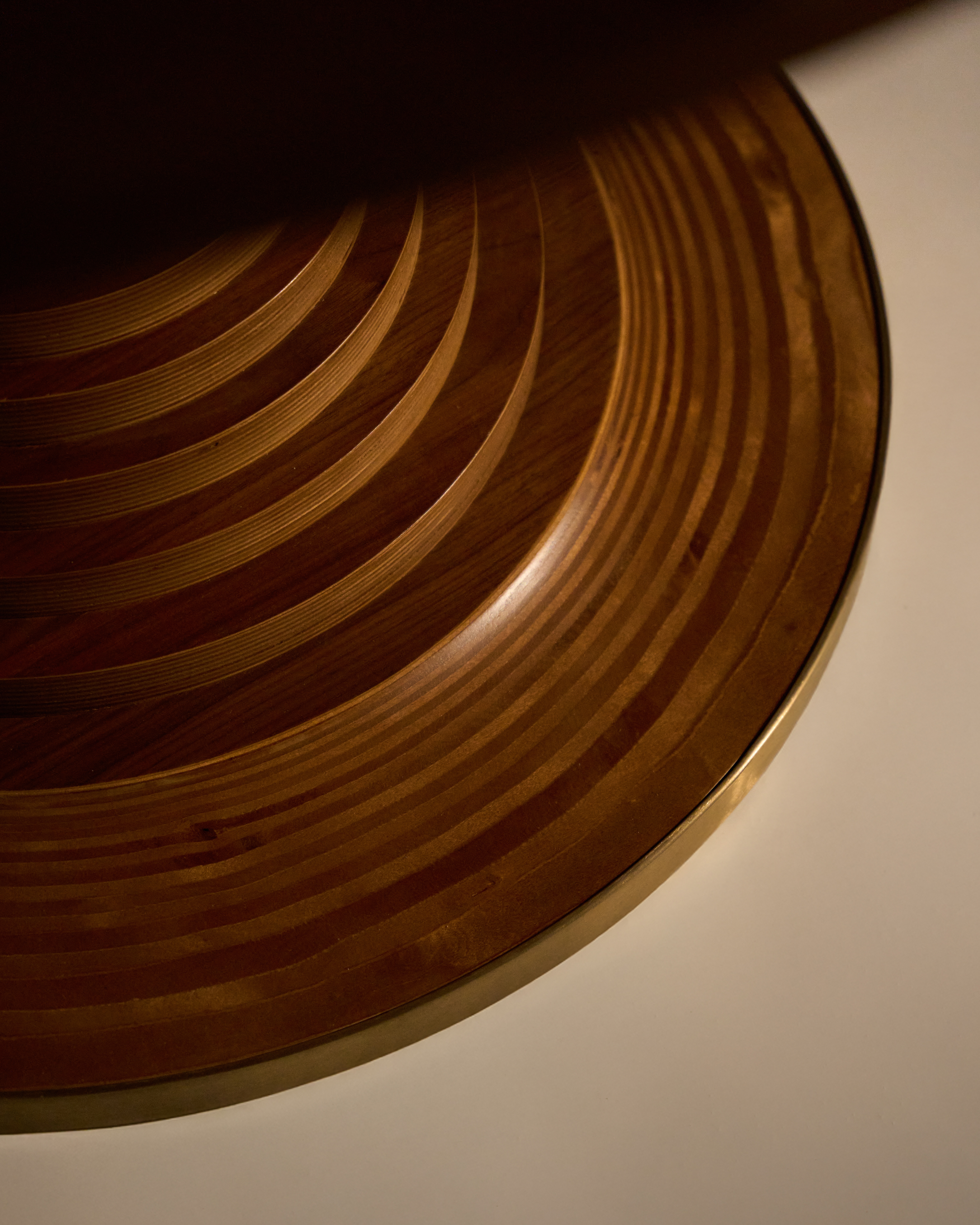 gubi-summer25-tavoloadischi-05