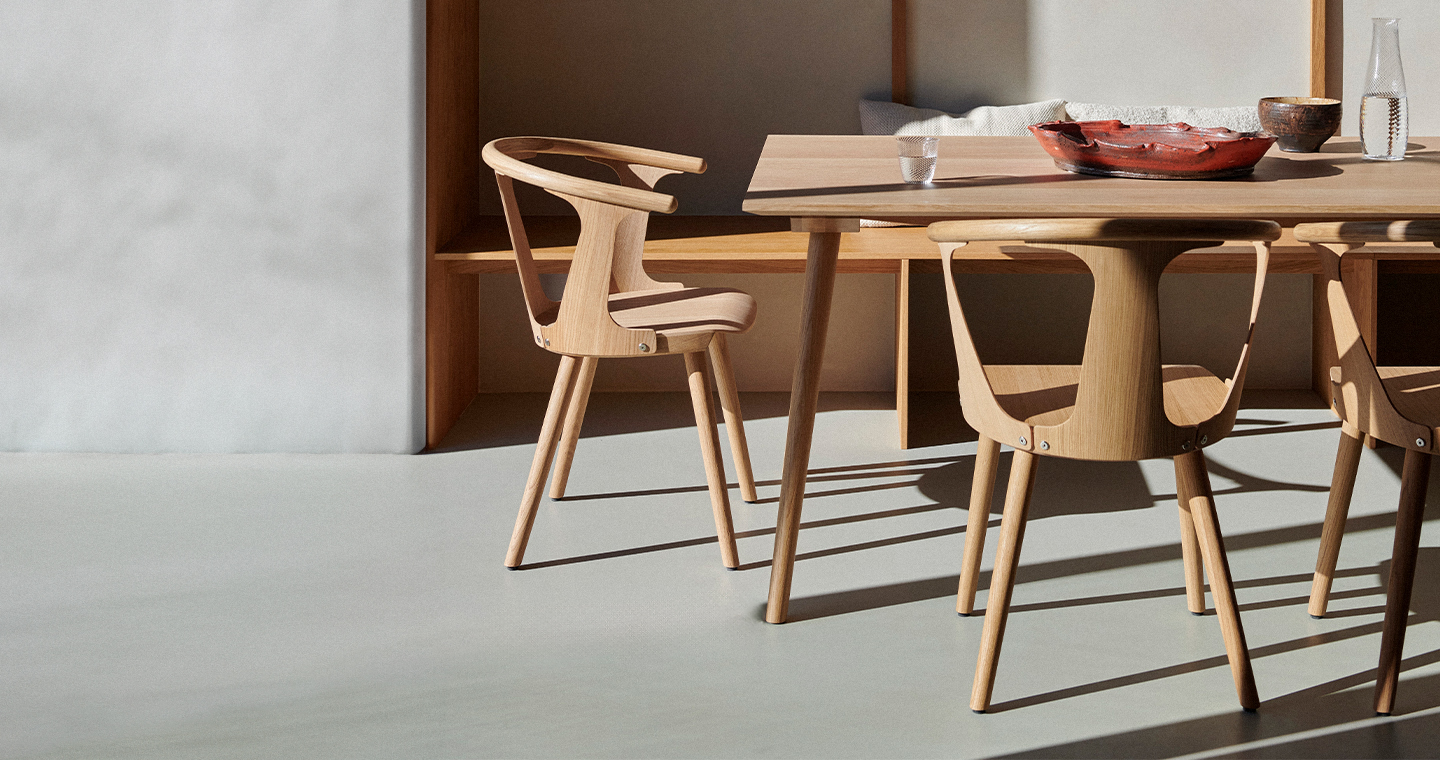 in-between-chair-oak