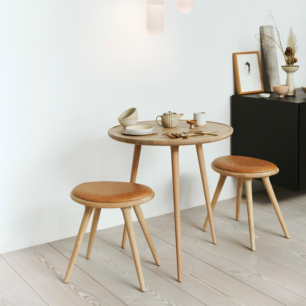 Mater - The Low Stool