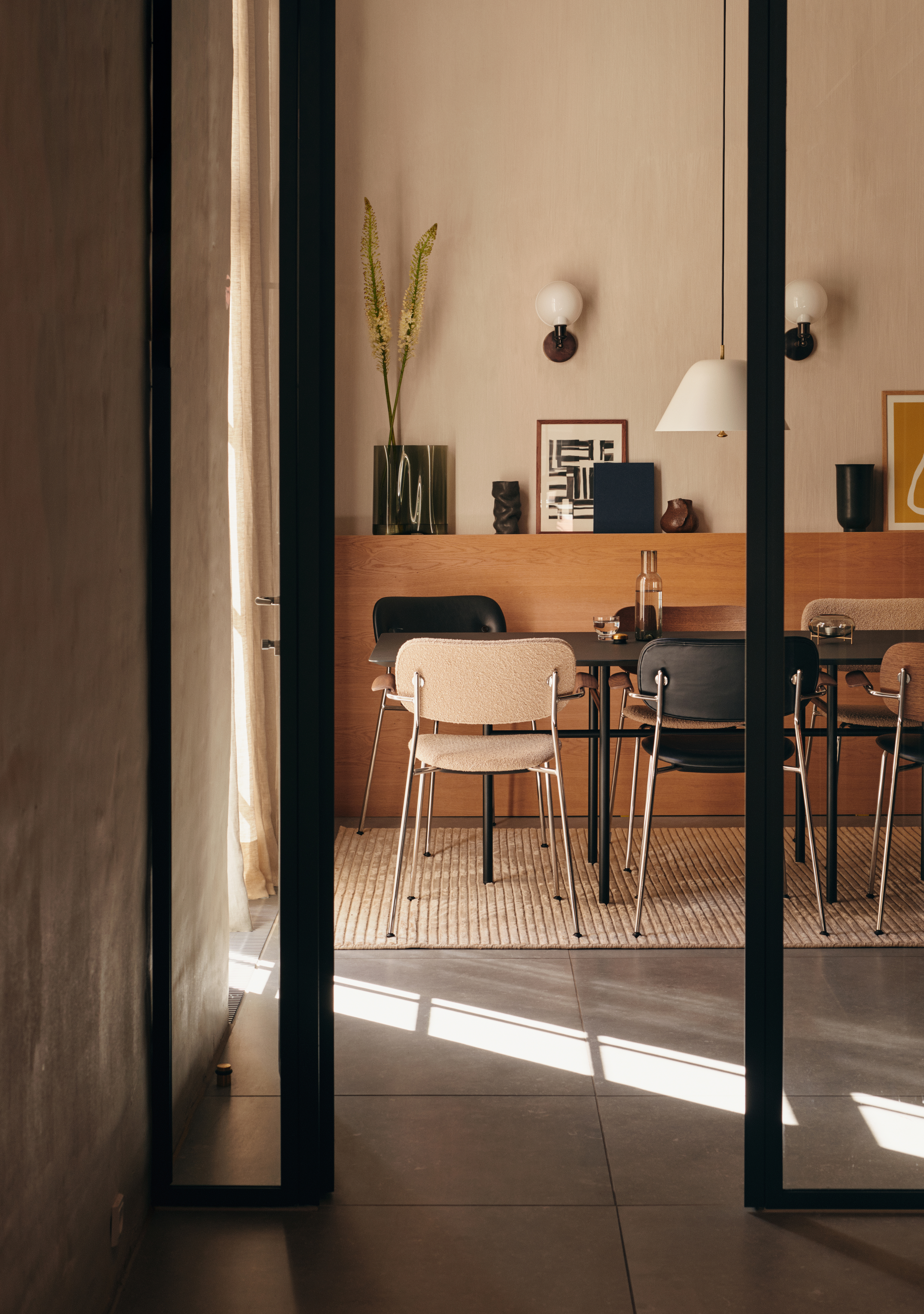 menu-houkime-rug-co-chair-levitate-pendant-snaregade-aer-vase-walker-opal