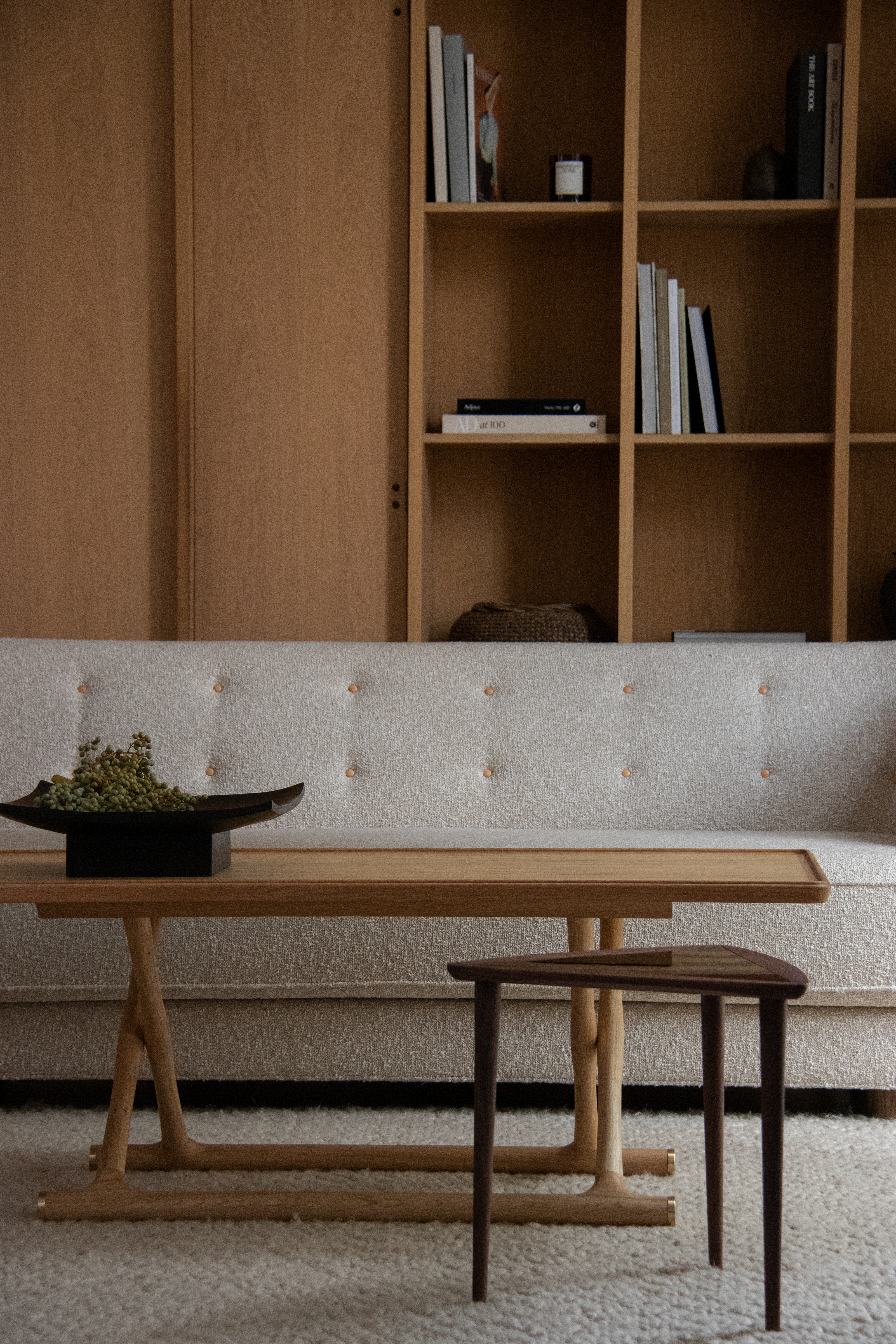 menu-jager-lounge-table-umanoff-nesting-side-table-vilhelm-sofa-releve-34