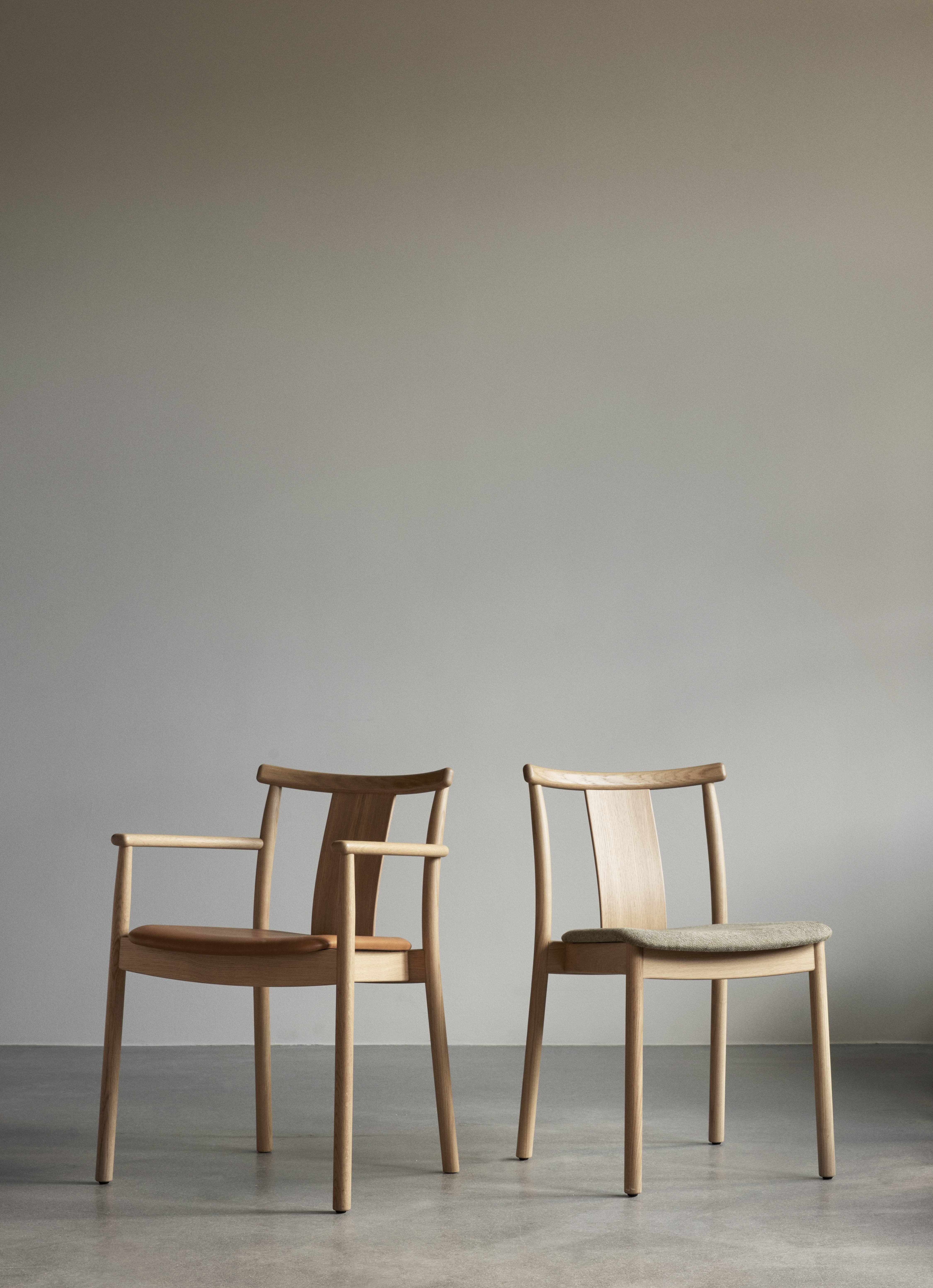 menu-merkur-dining-chair-2
