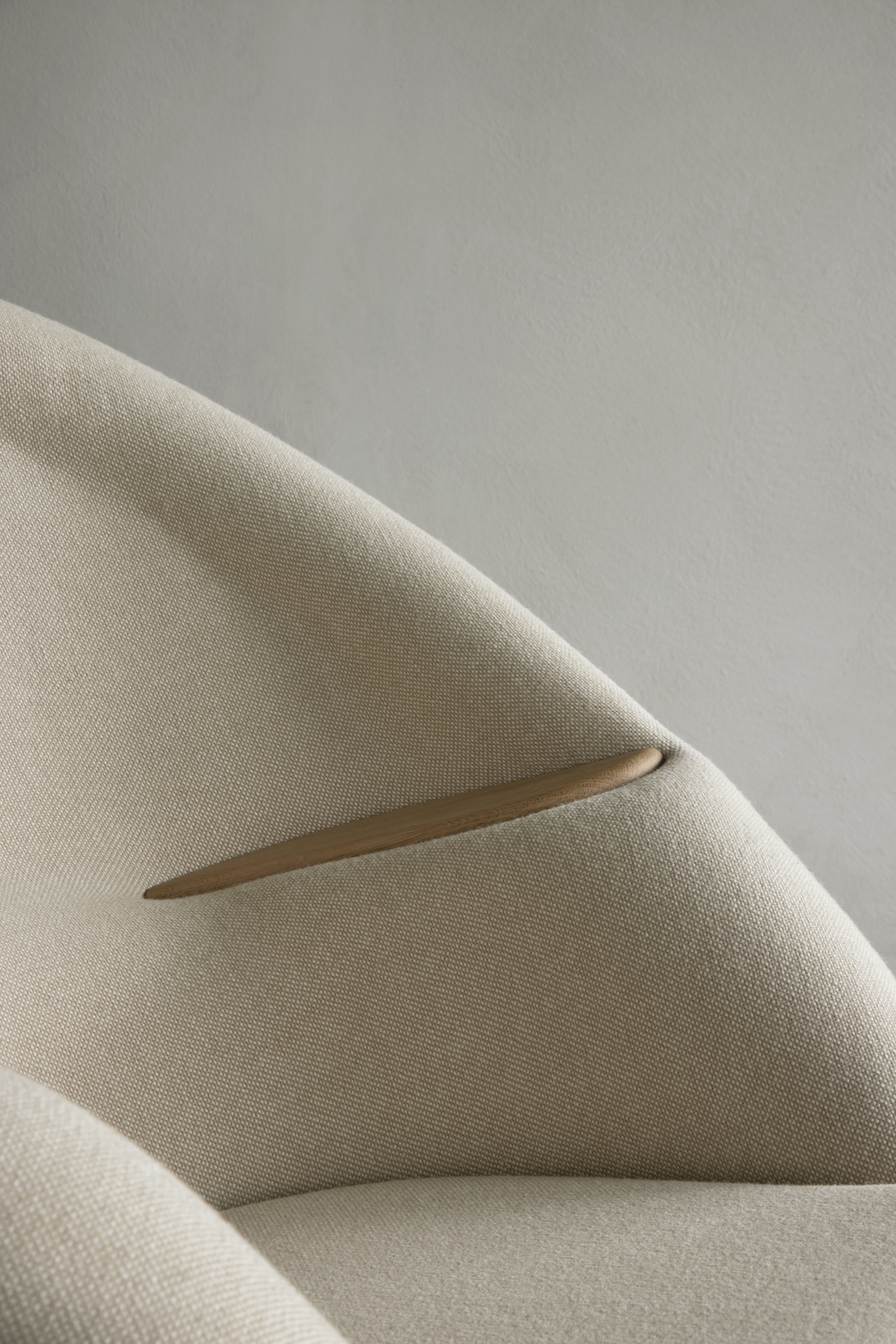 menu-oda-lounge-chair-fabric7