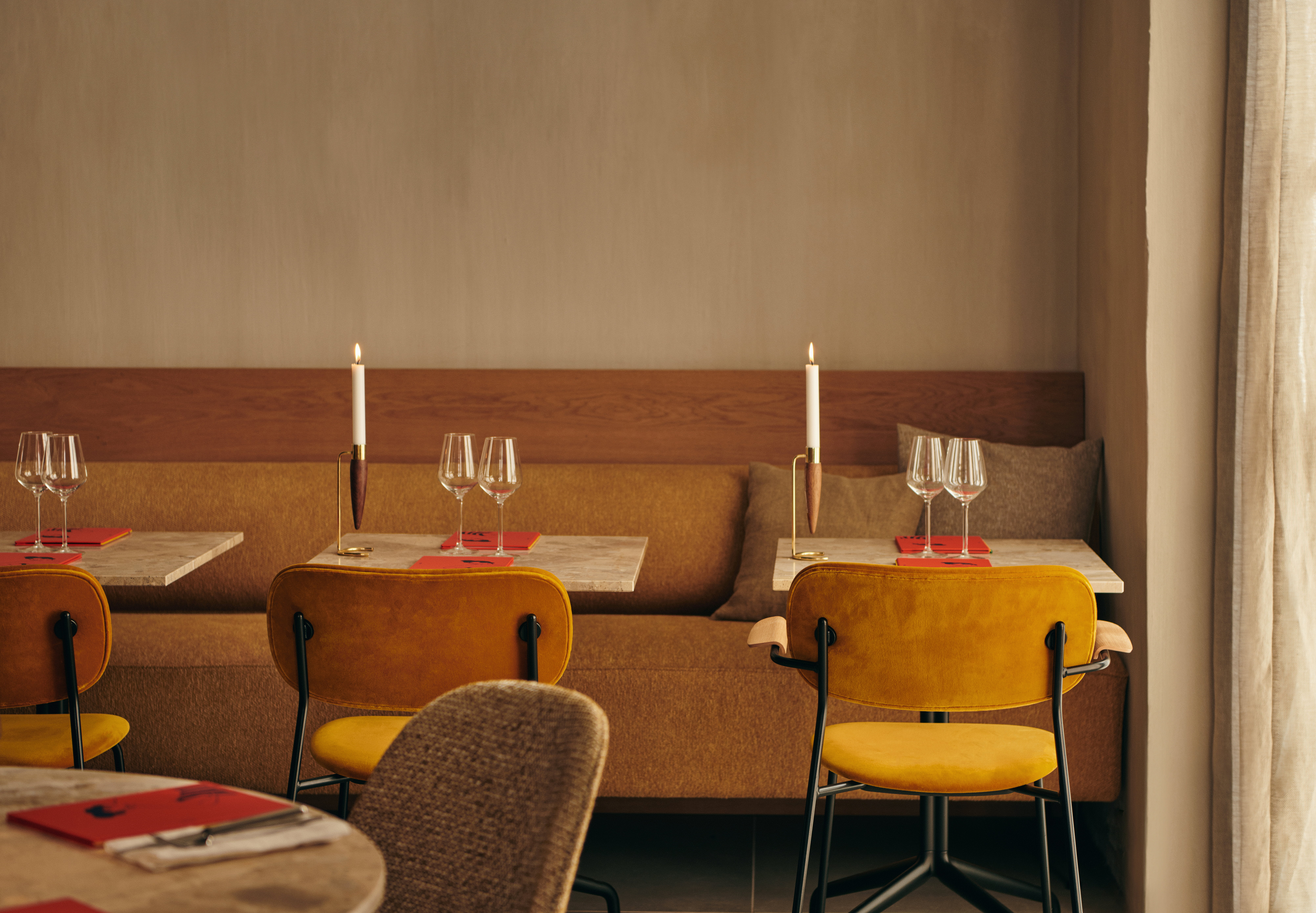 menu-umanoff-candle-holder-eave-dining-co-chair-fully-uph