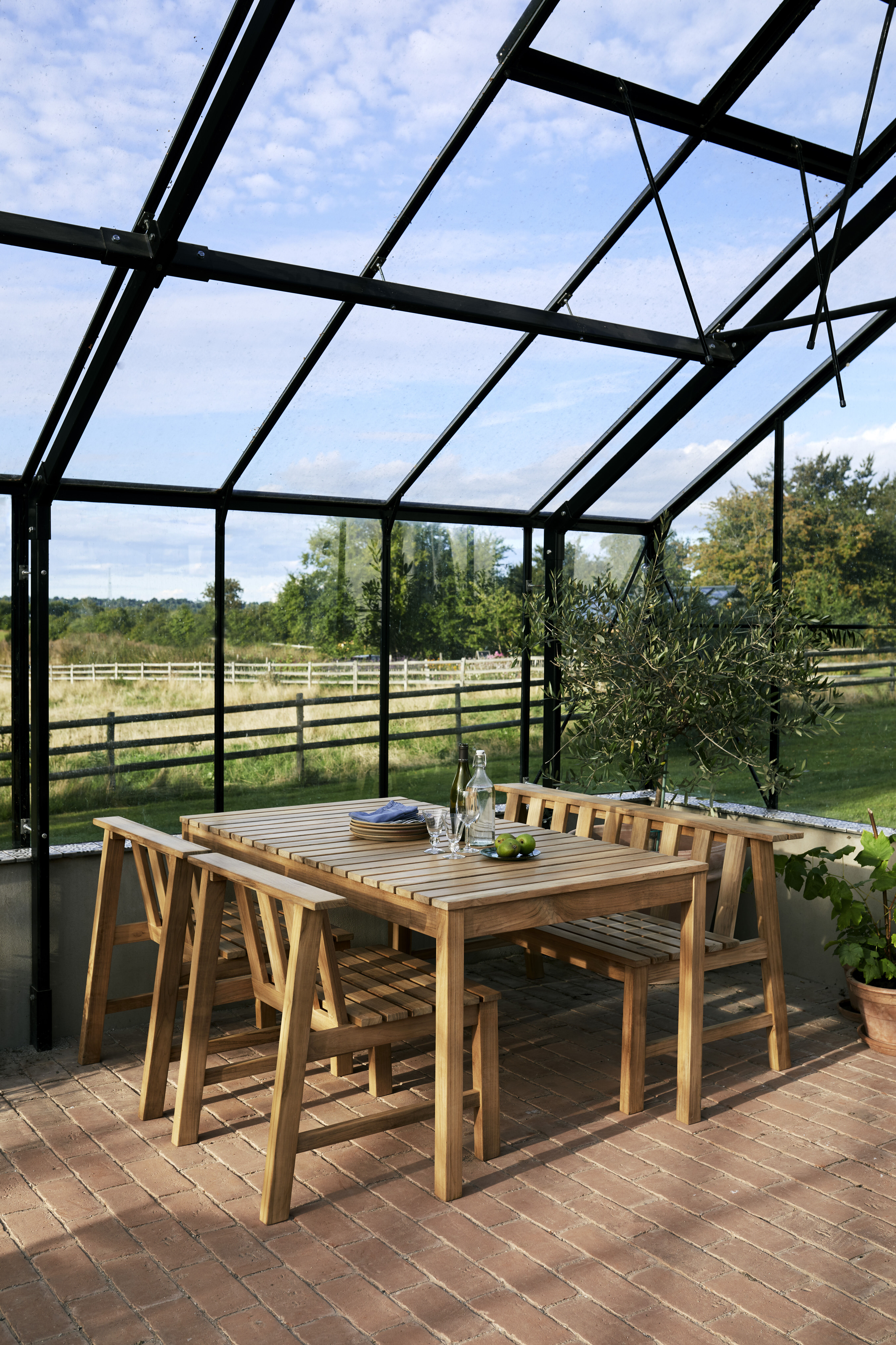 plank-bench-table-chair-04