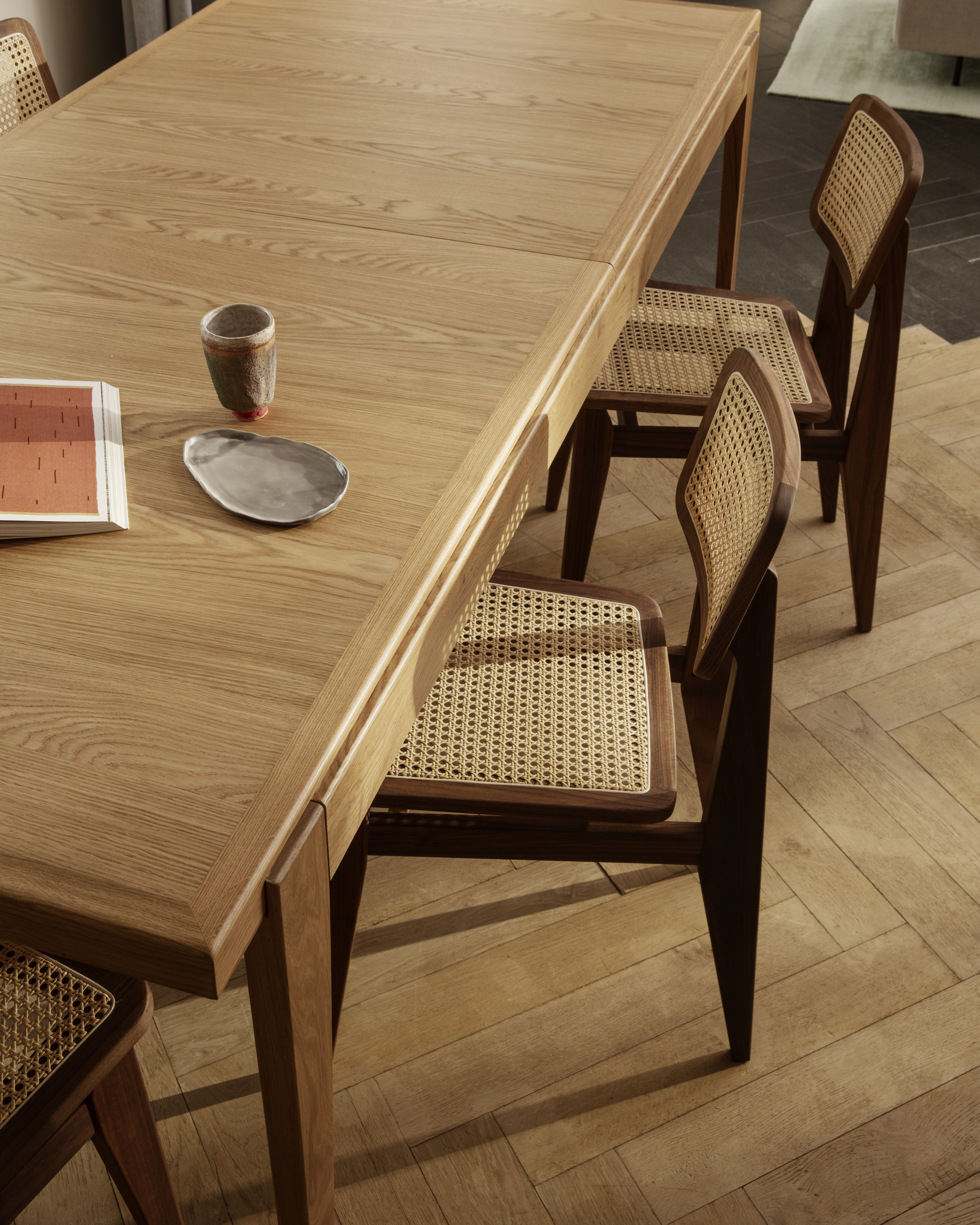 s-table-extendable-c-chairdiningchair-sejourloungechair2