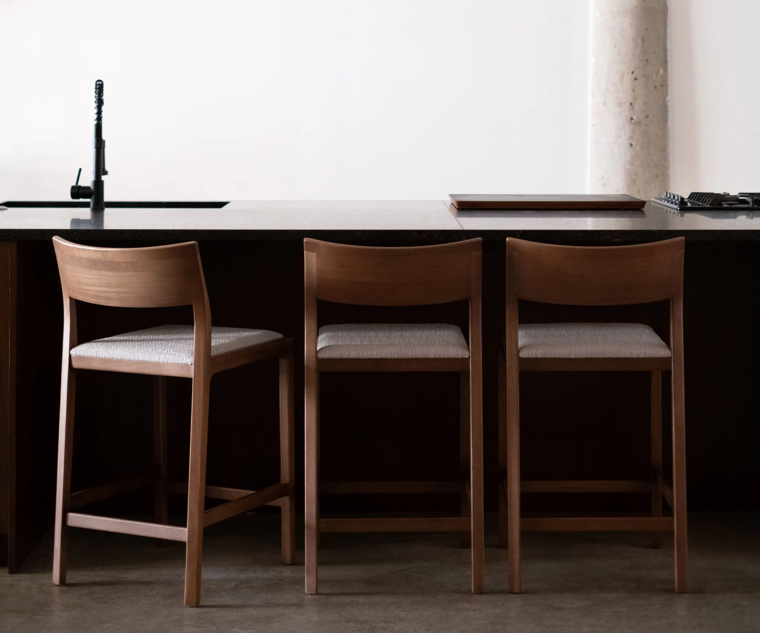 sossego-giulia-stool-enviro