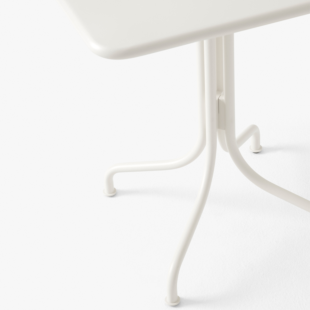 Thorvald Café Table