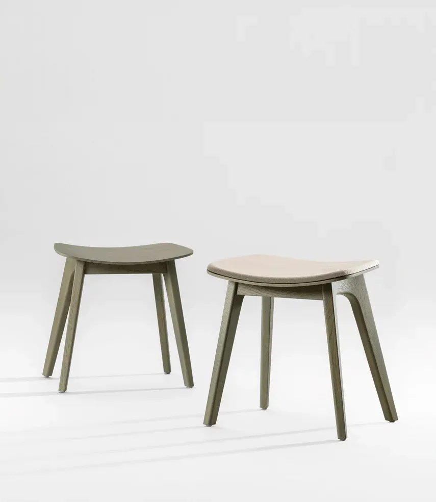 zeitraummoebel-hocker-morphstool-formholz-01