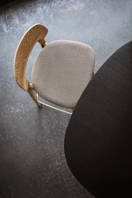 zeitraummoebel-stehtisch-railsnack-massivholz-05-455x680