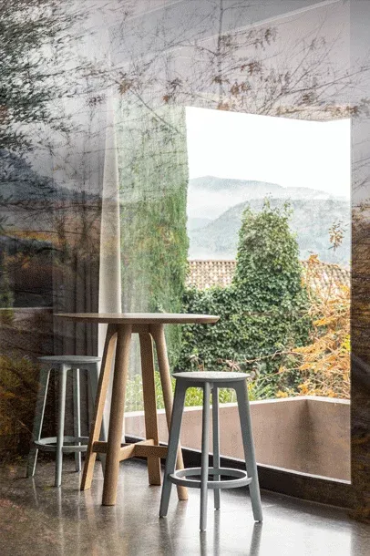 zeitraummoebel-stehtisch-railsnack-massivholz-06