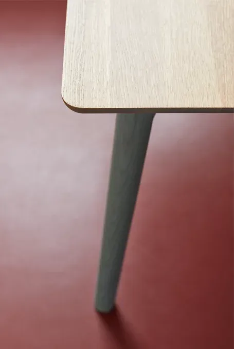 zeitraummoebel-tisch-rechteckig-e8-massivholz-05-455x680