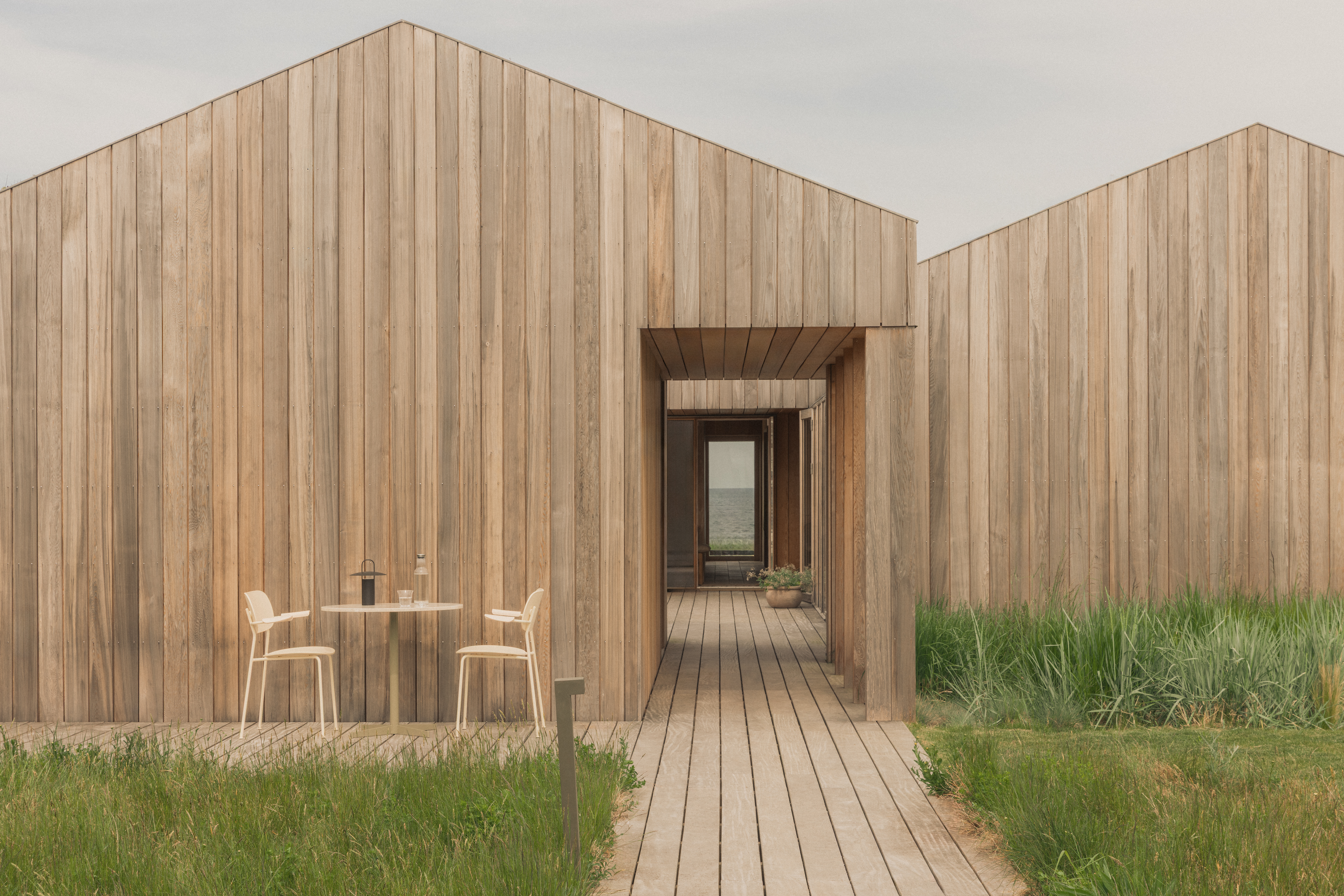 audo-co-dining-chair-outdoor-nook-table-ray-lamp-11